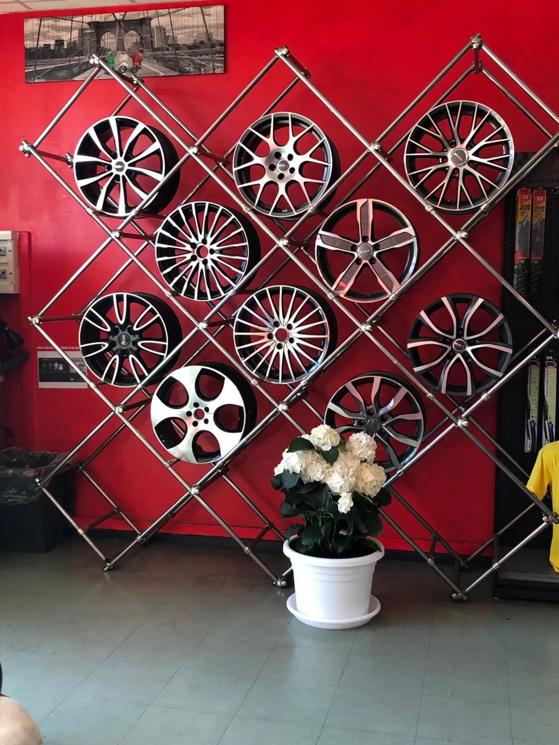 cerchi in lega in esposizione