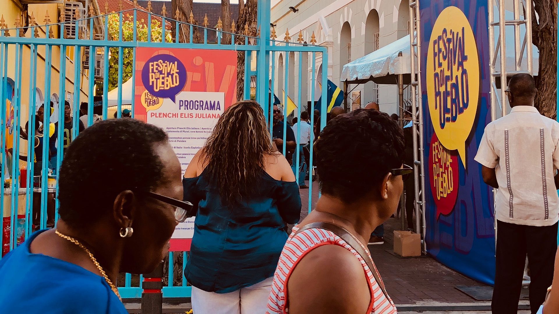 Festival di Pueblo street dressing