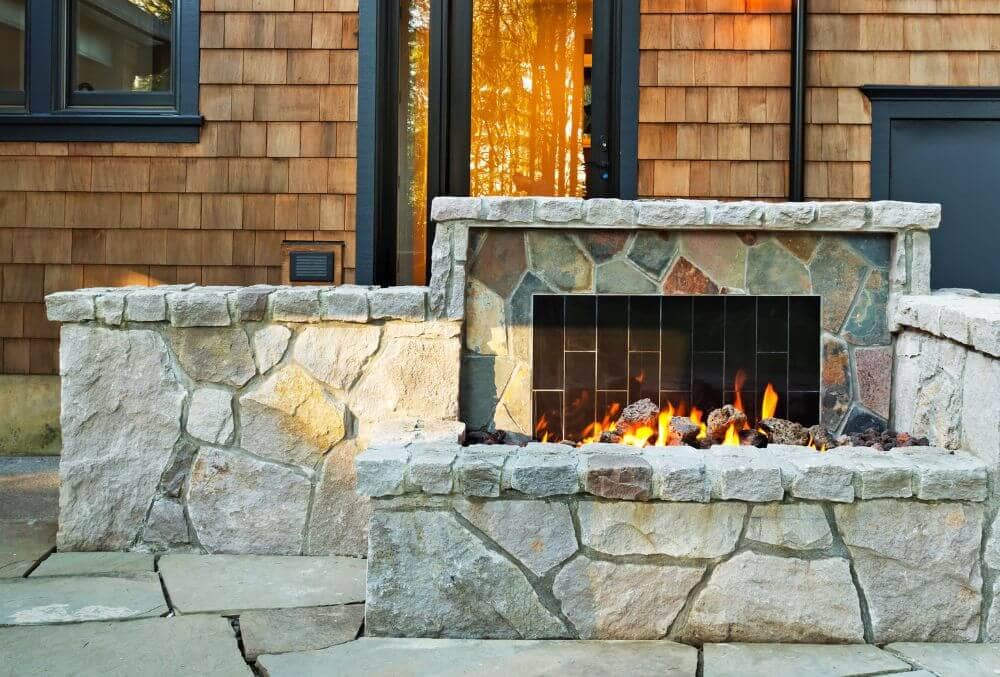 Elegant and small squared fire pit