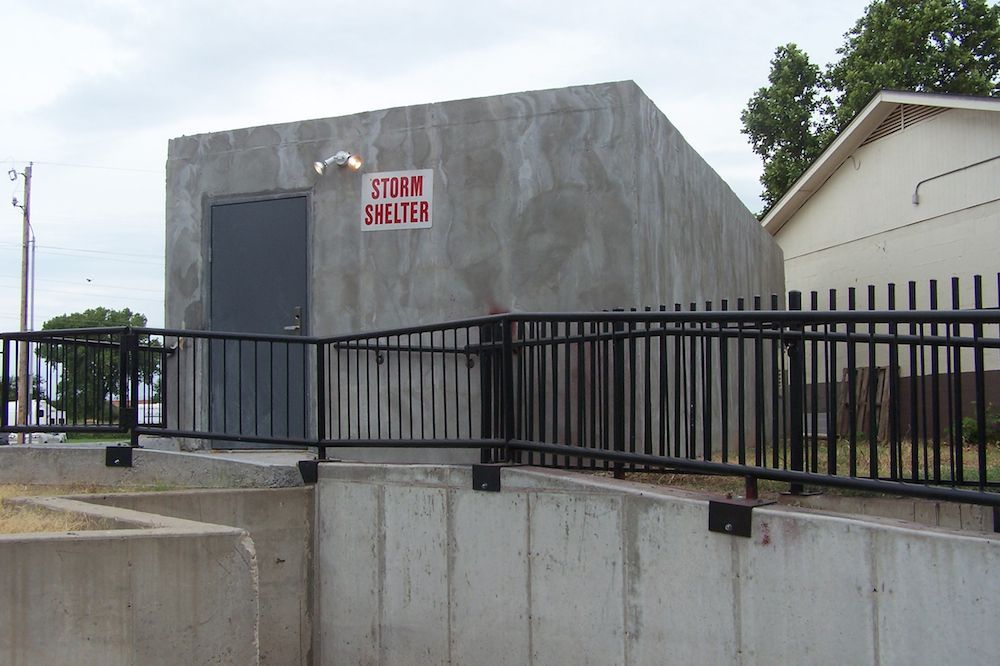A concrete building with a sign that says stream filtered