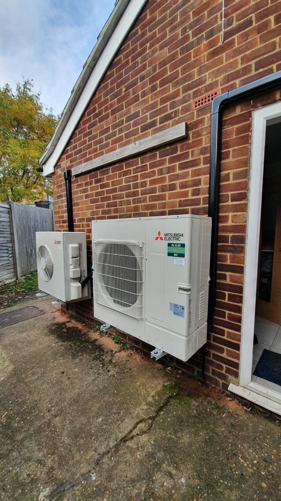 External air conditioning intake