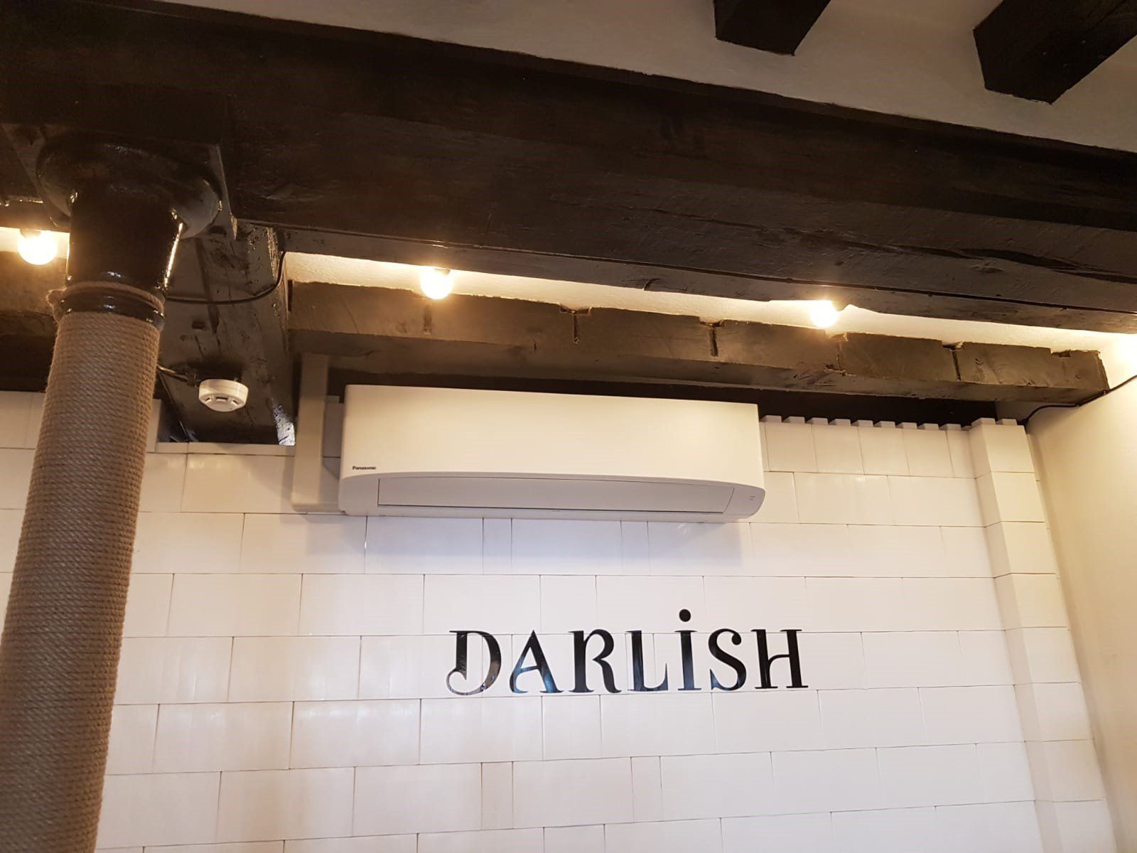 wall mounted air con unit