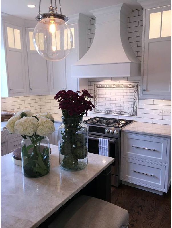 KITCHEN WITH ACCESSORIES