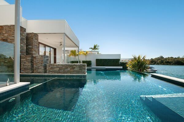 Sundollar fully tiled Pools Swimming pools Builders on the Gold Coast