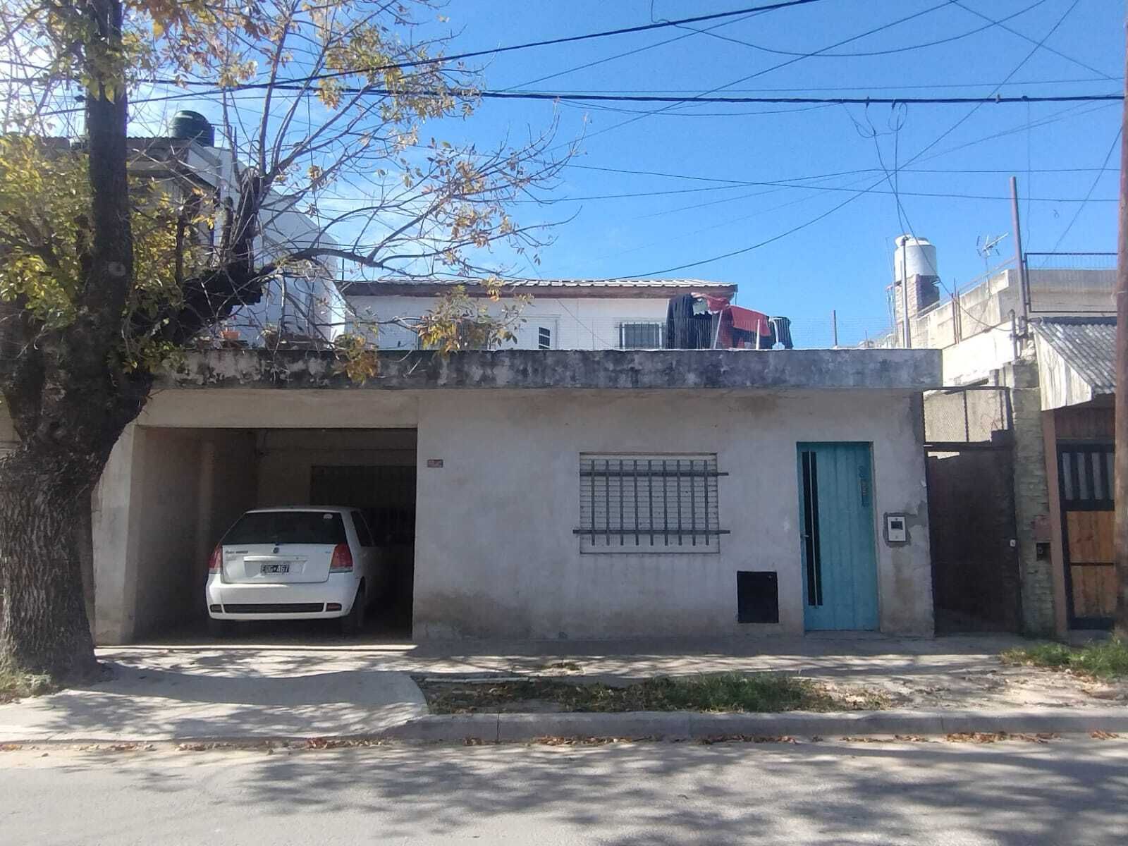 Casa con local + casa planta alta