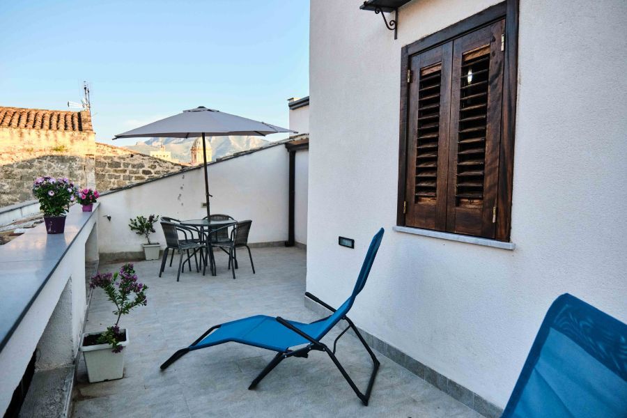 camera matrimoniale con balcone