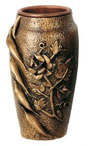 vaso con decorazioni in bronzo
