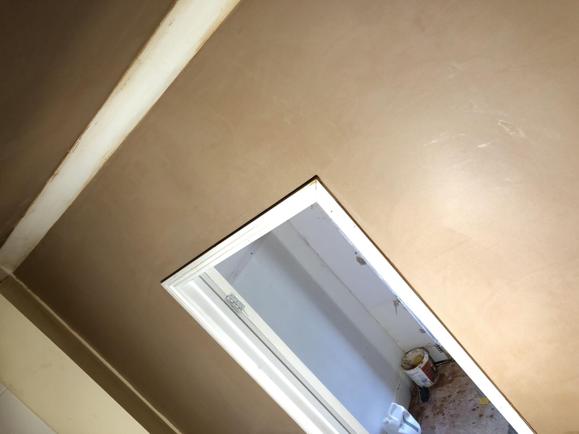 top of freshly plastered doorframe