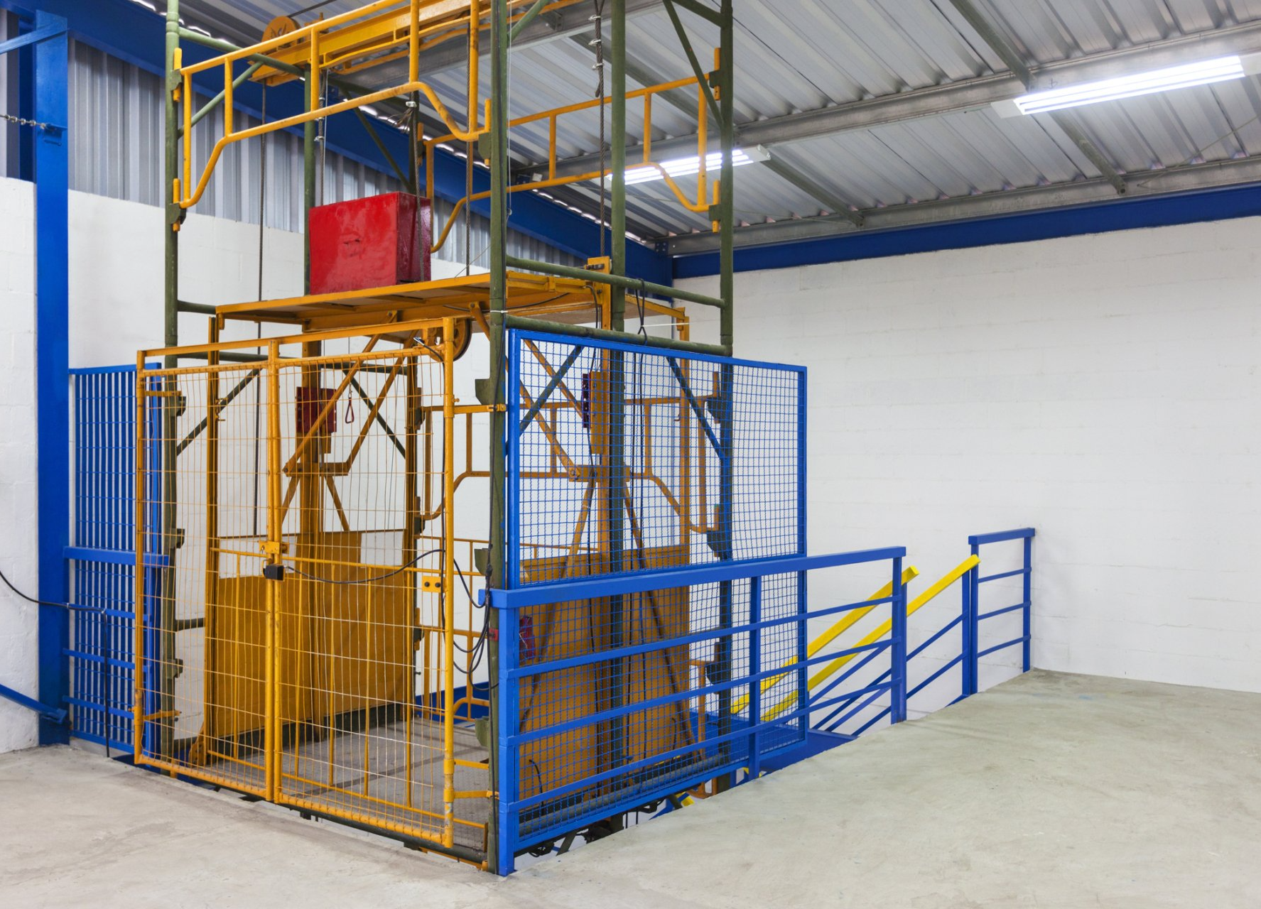 Montacarichi e piattaforme palermo