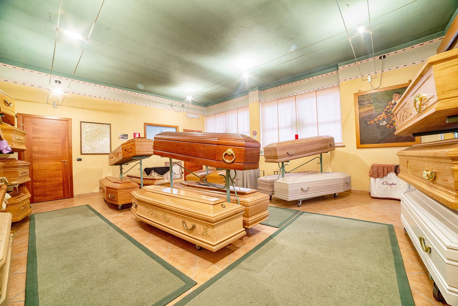 esposizione casse funebri Oropa