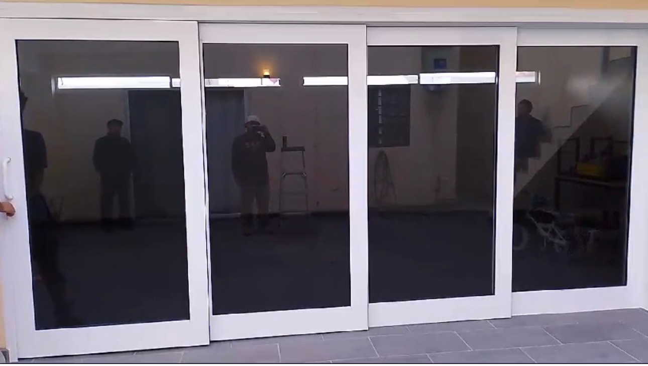 VIDRIERA INSURGENTES