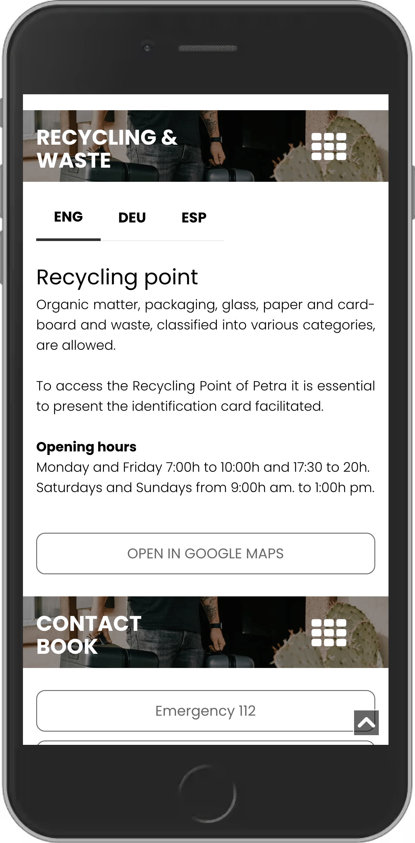 Un teléfono móvil muestra un sitio web sobre reciclaje y residuos.