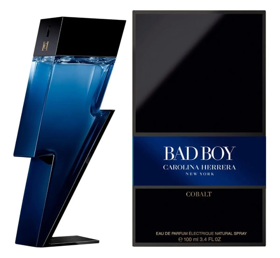 Botella y caja de colonia para hombre Bad Boy Cobalt; botella con forma de rayo de color azul cobalto y caja negra