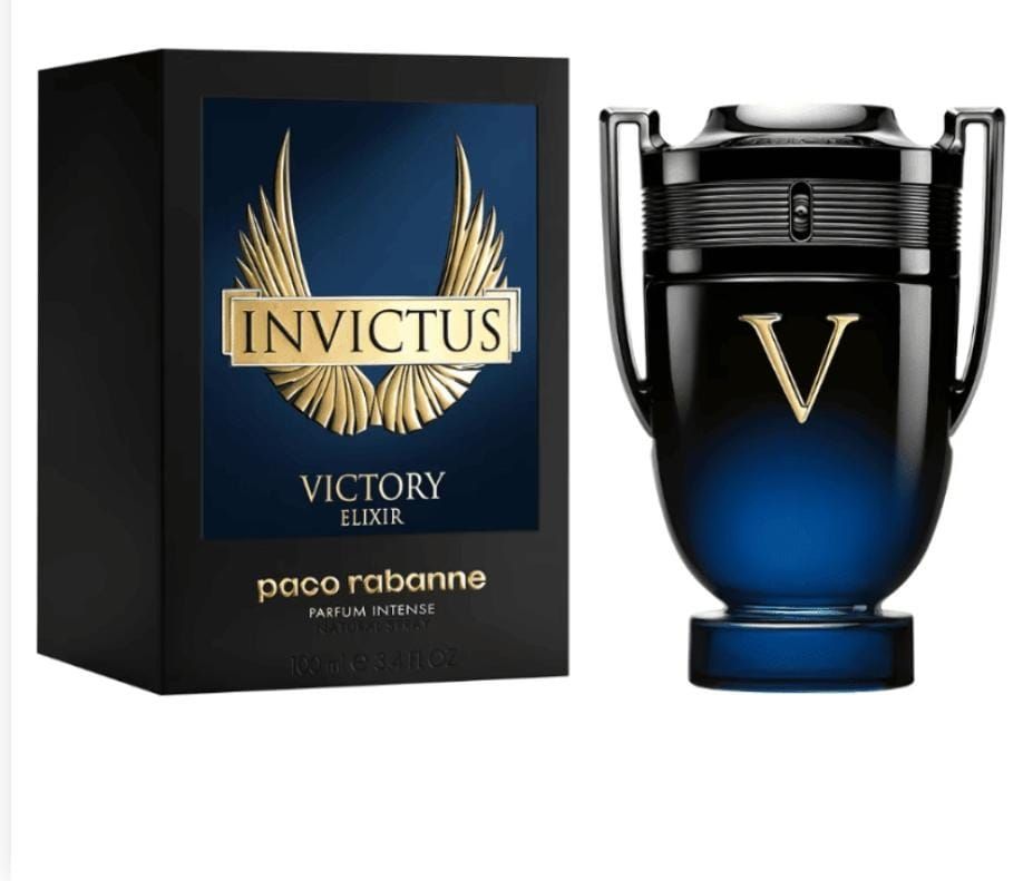 Frasco y caja del perfume Invictus Victory Elixir de Paco Rabanne. El frasco es azul y negro; la caja es negra y dorado.