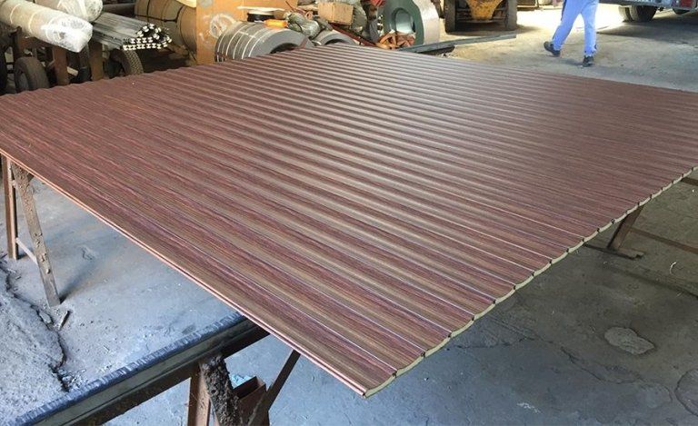 serranda coibentata effetto legno