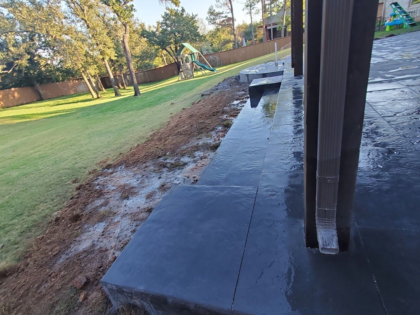 concrete patio and steps in Milton ontario