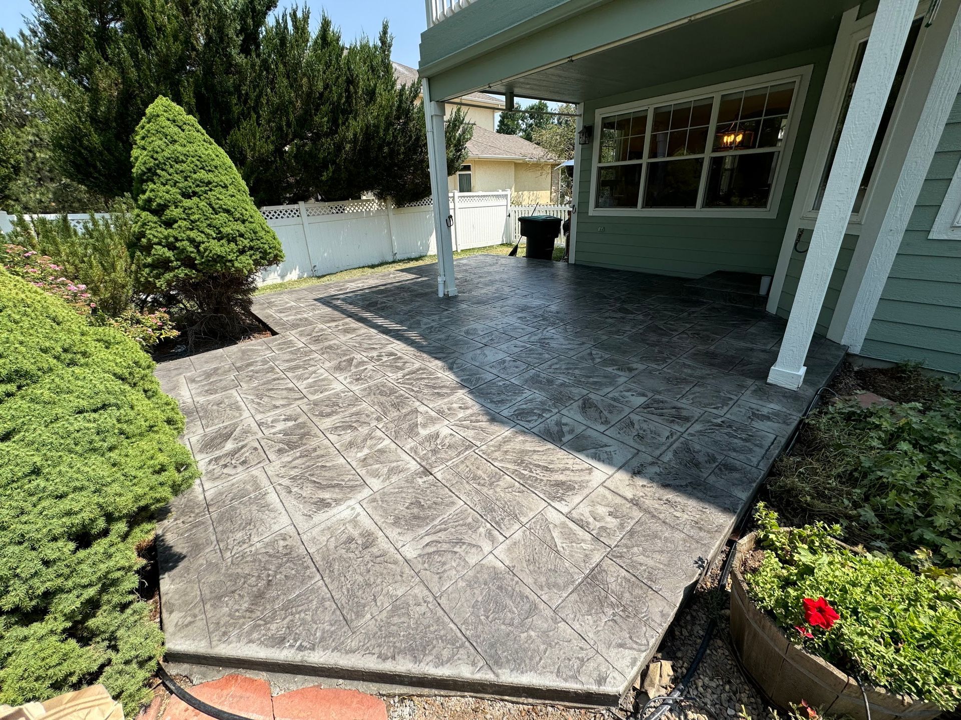 stamped concrete in backyard home in Milton ontario