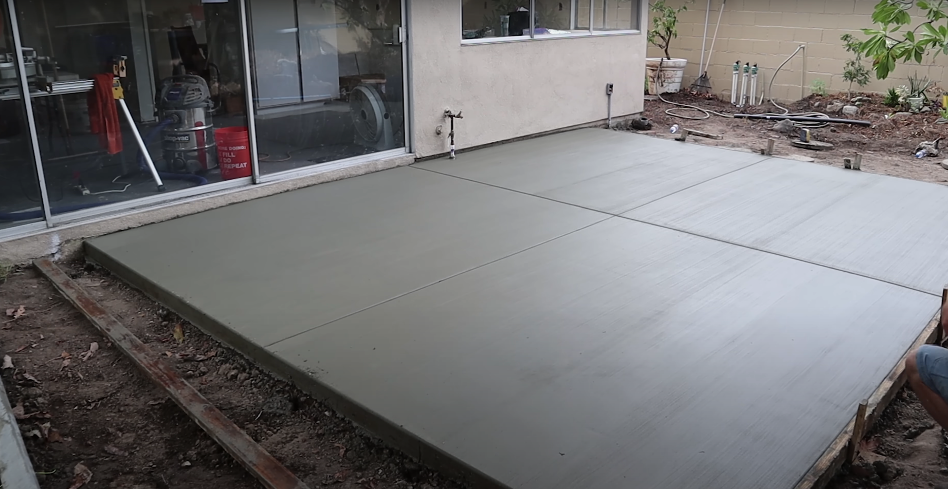 concrete patio in Milton ontario