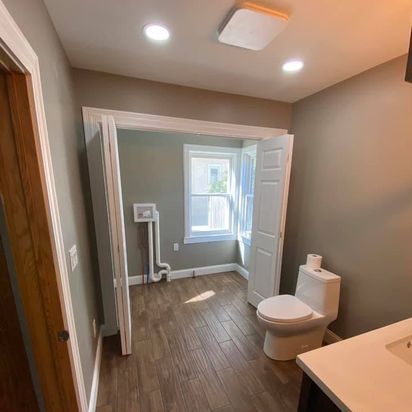 Flooring+installing+contractor+illinois+valley