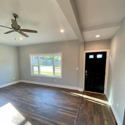 Trim+carpenter+near+illinois+valley