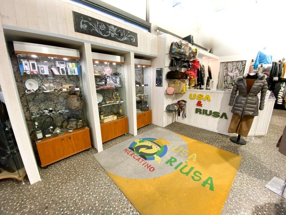 Articoli usati al mercatino