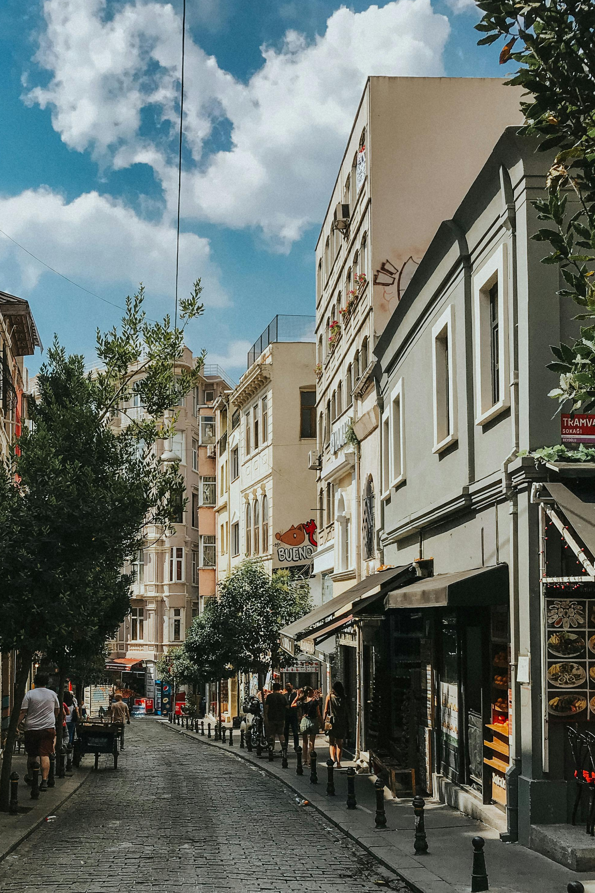 Mixed-use commercial building in El Paso, Texas - Prime investment opportunity. Explore financing options with us! 31.75687,-106.48499