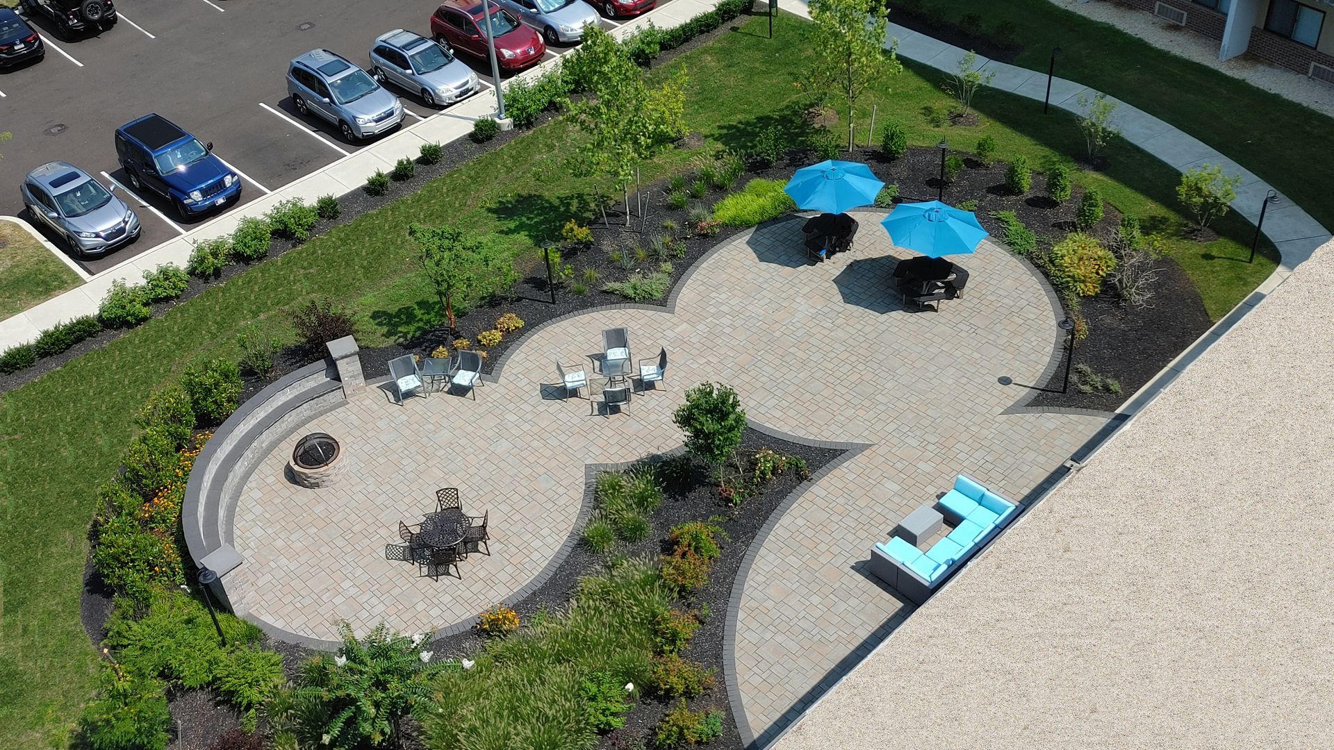 Center Square Apartments offers smart, amenity fee-free living in downtown Doylestown.
