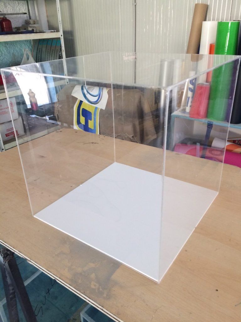 progettazione di cartelloni per aziende