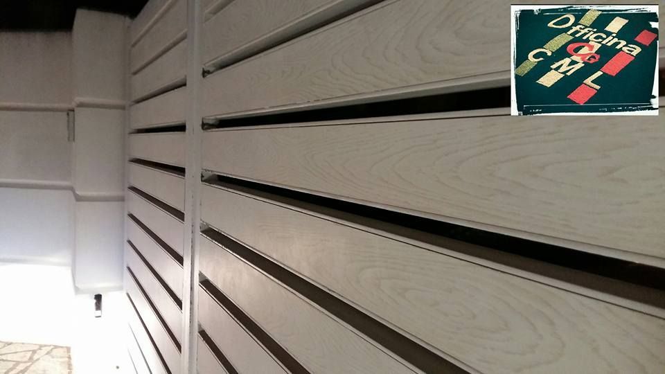 Un'immagine di un muro con la parola origine su di esso