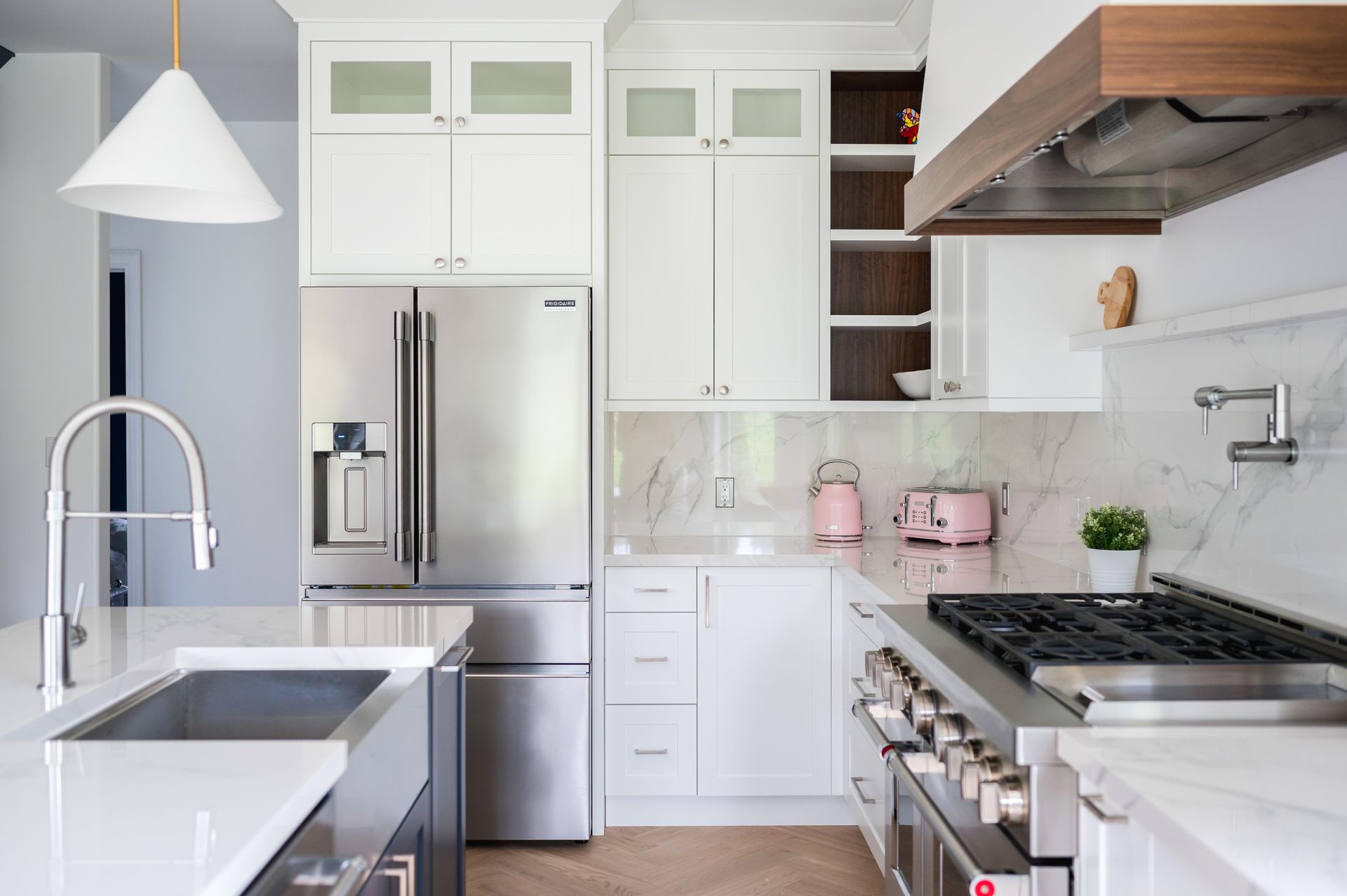 commercial remodeling Bowmanville | Elaborate deck builder Bowmanville