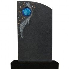 Ein schwarzer Grabstein mit einem blauen Stein in der Mitte.