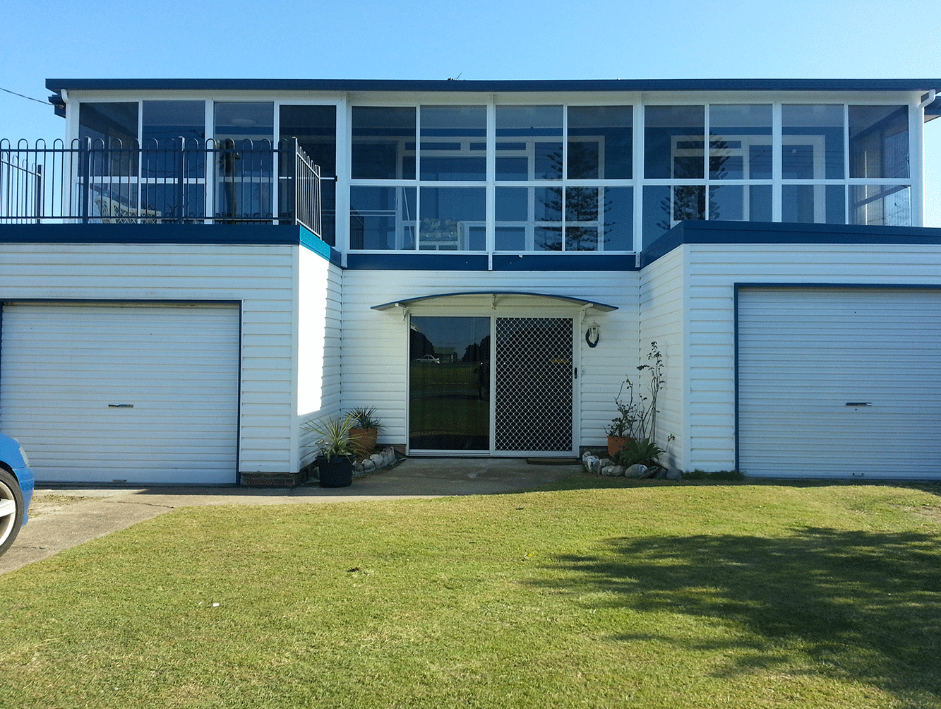 glass and screen enclosure services gold coast