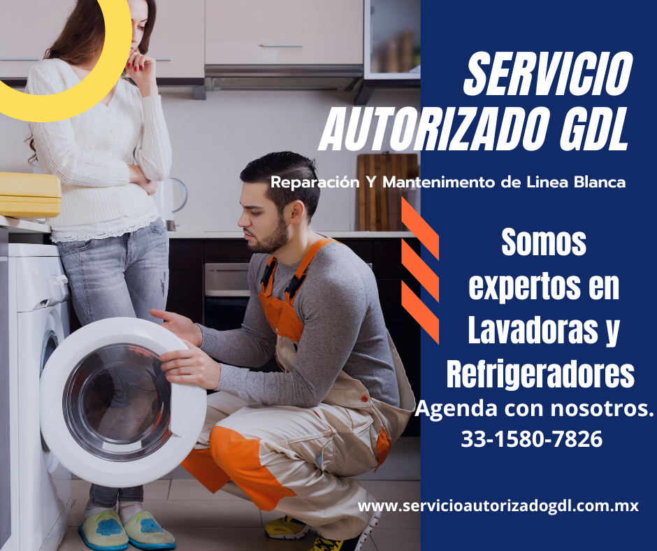 Un hombre está trabajando en una lavadora mientras una mujer observa.