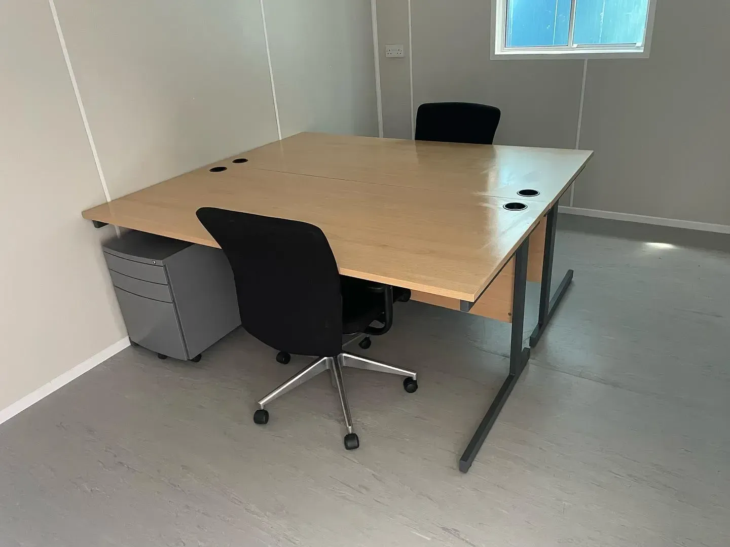 Used office furniture barnstaple eagle plant hire photo 3