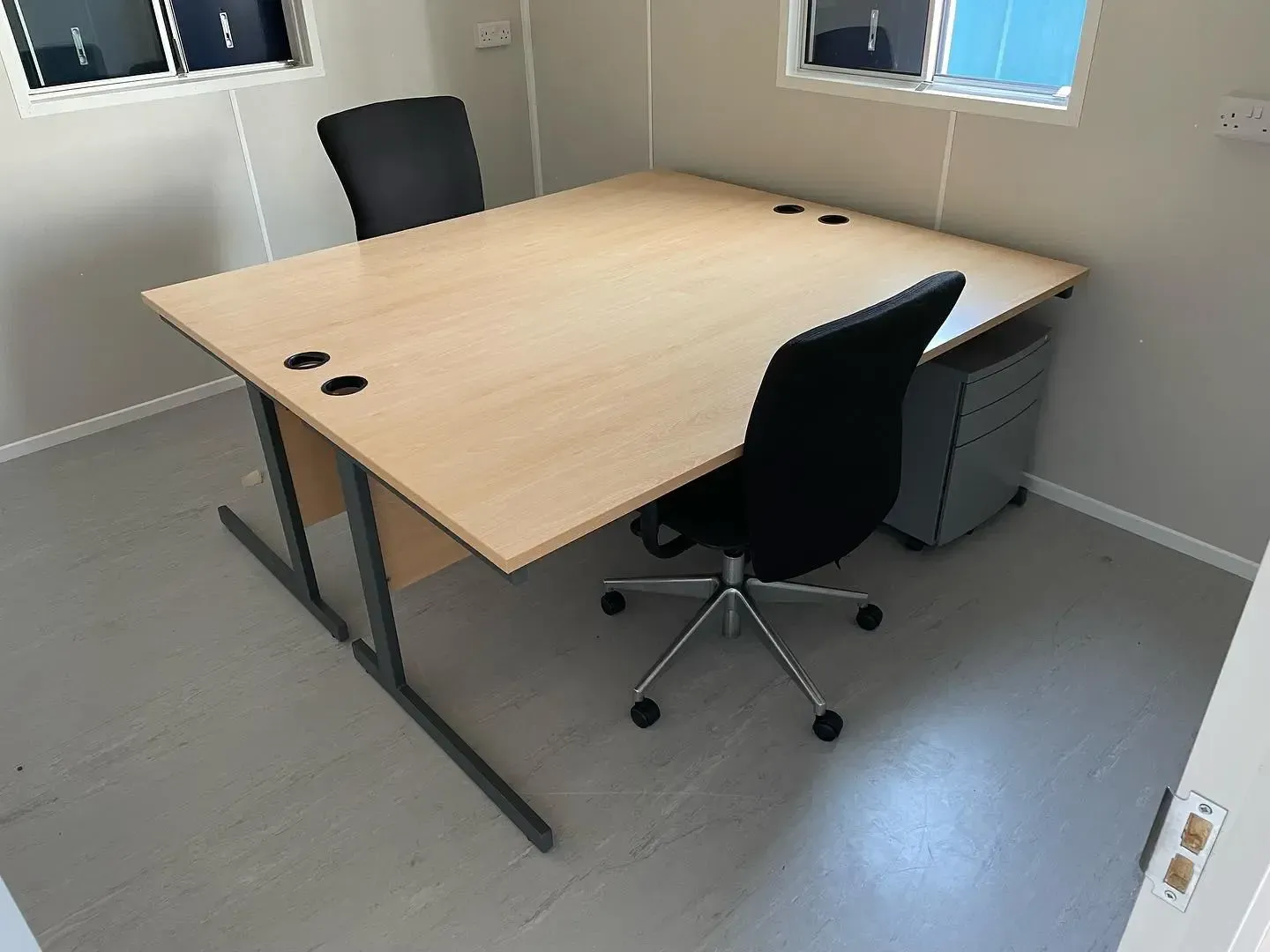 Used office furniture barnstaple eagle plant hire photo 8