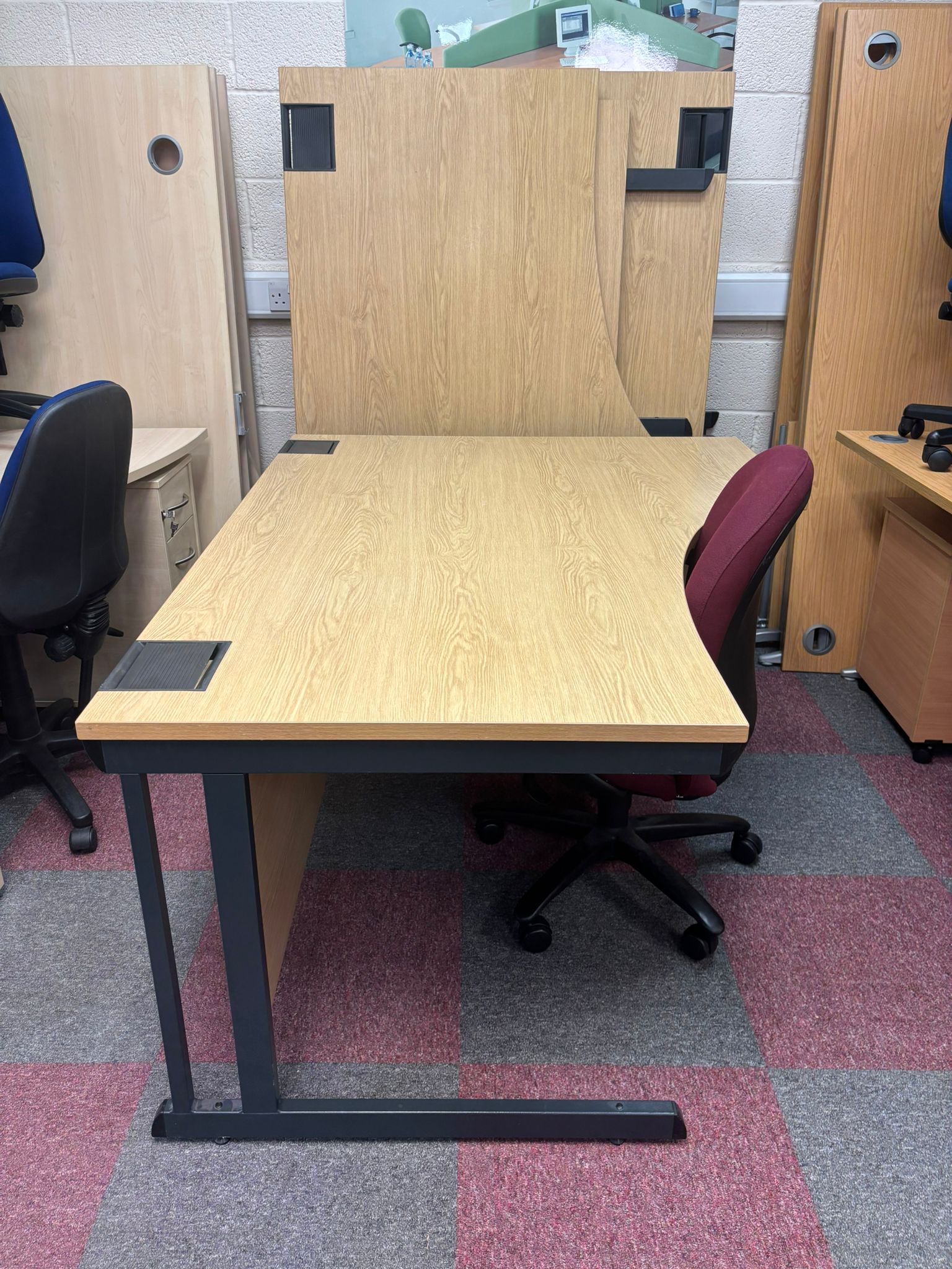 Curved Desks - 1600 mm - Left And Right