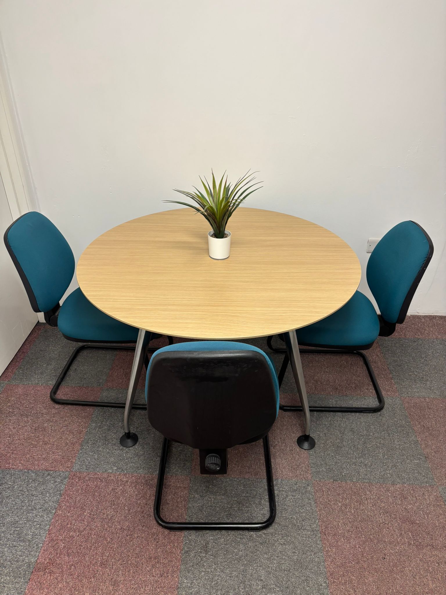 Used Meeting Table - Round