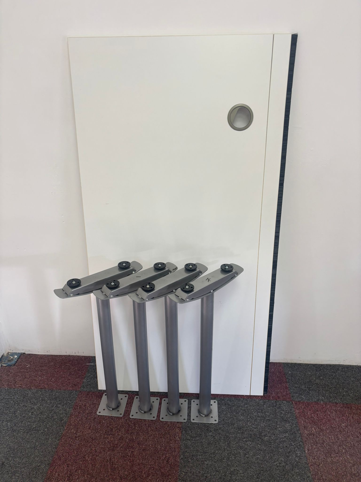 Straight 1600 mm Desk - White