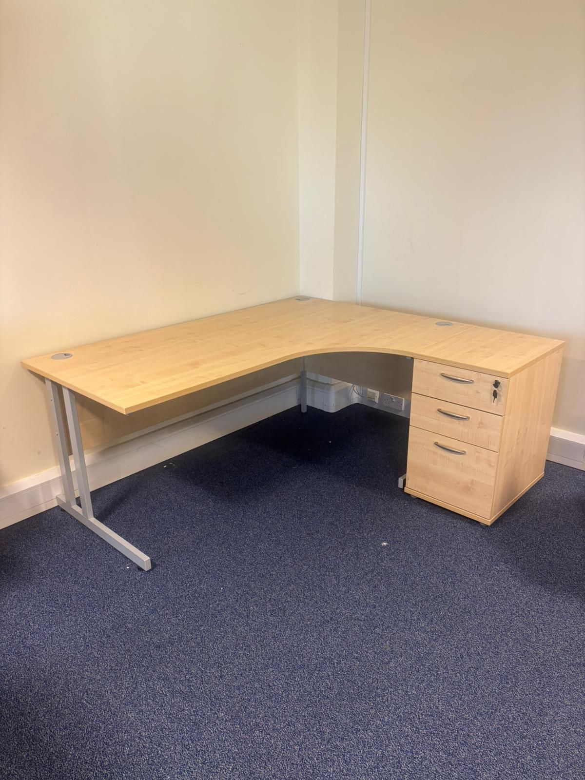 Used Desk High Pedestals