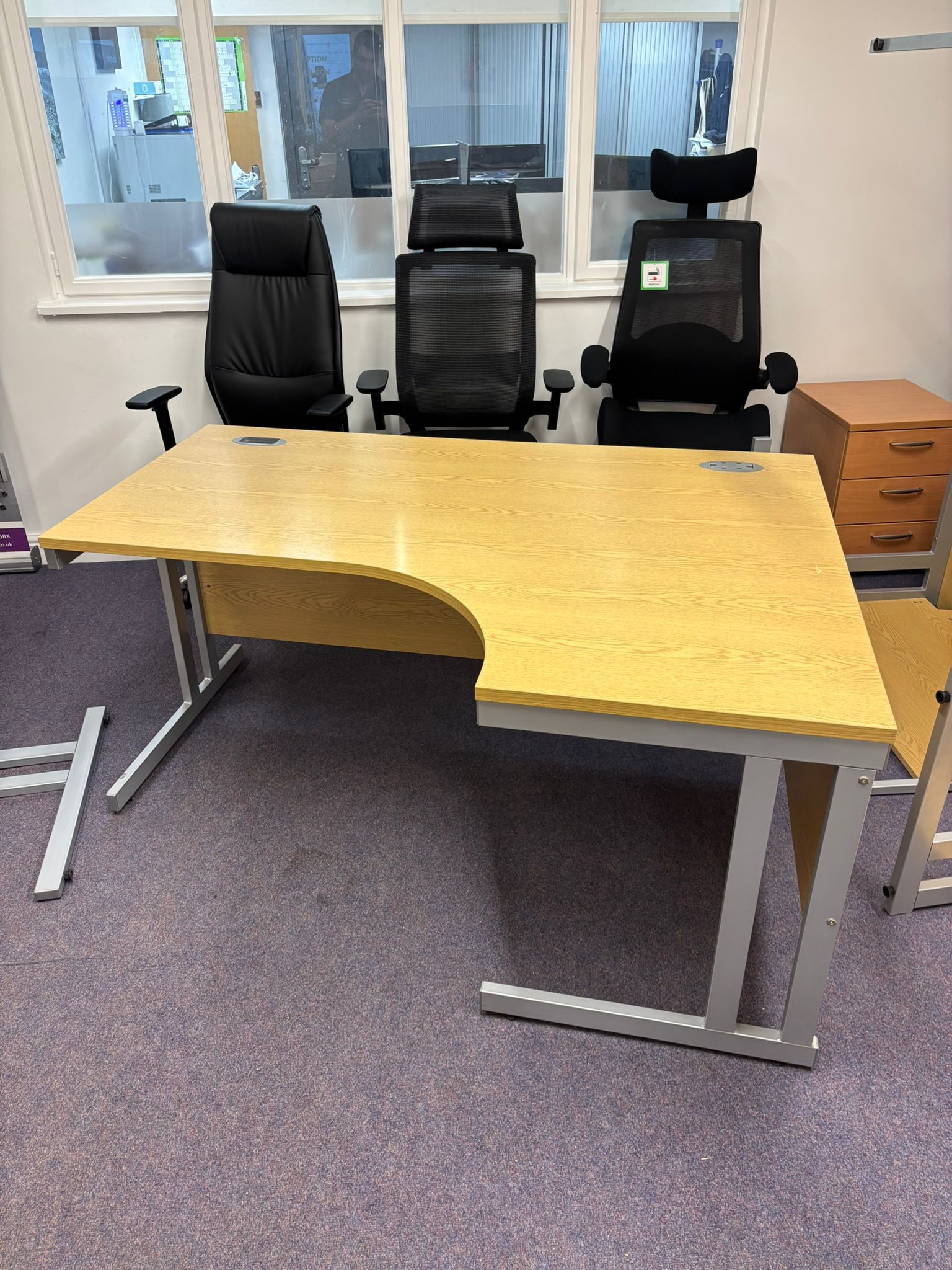 Used 1600 mm Curved Desk
