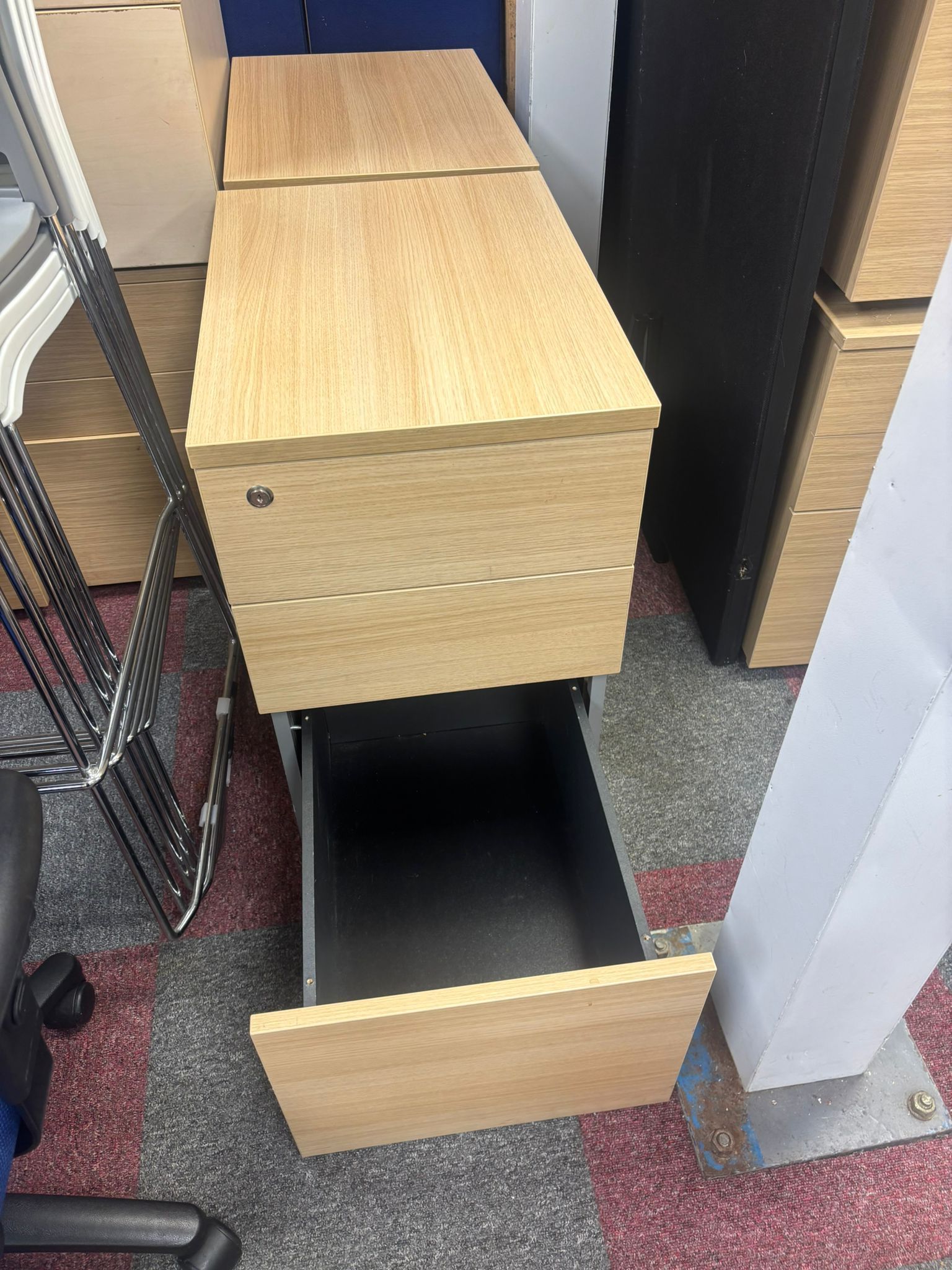 Used Pedestals  Desk High