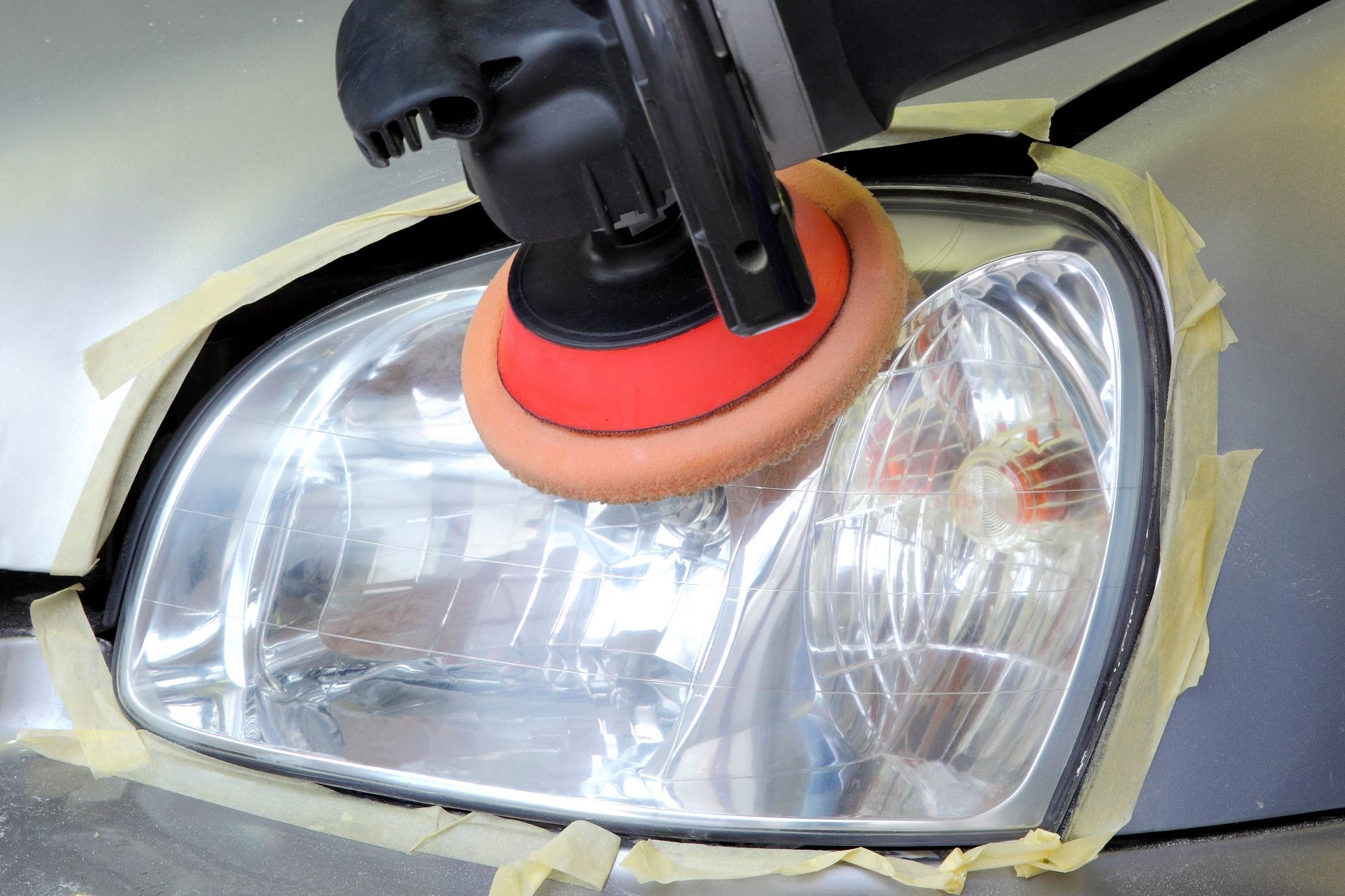 Lucidatura fari