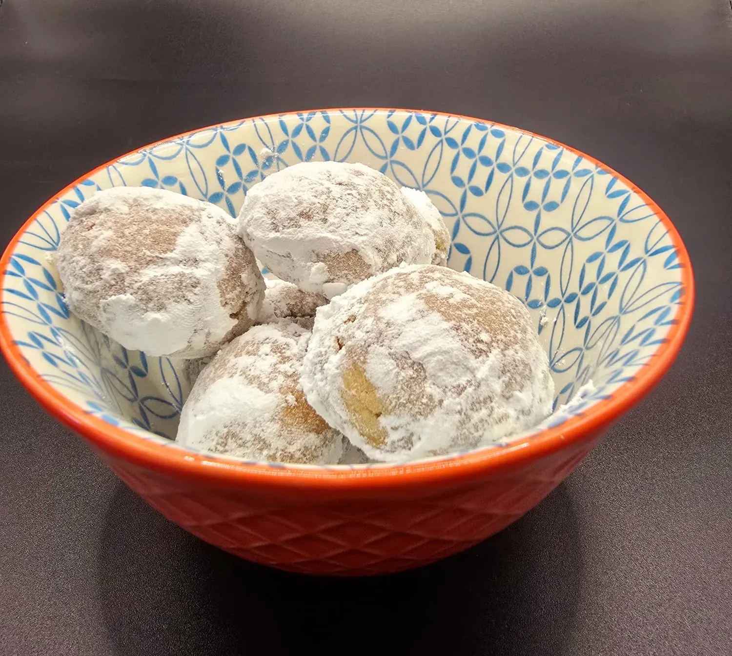 Besos de nuez, bolitas de nuez, nuez con mantequilla, repostaría tradicional, postres gourmet