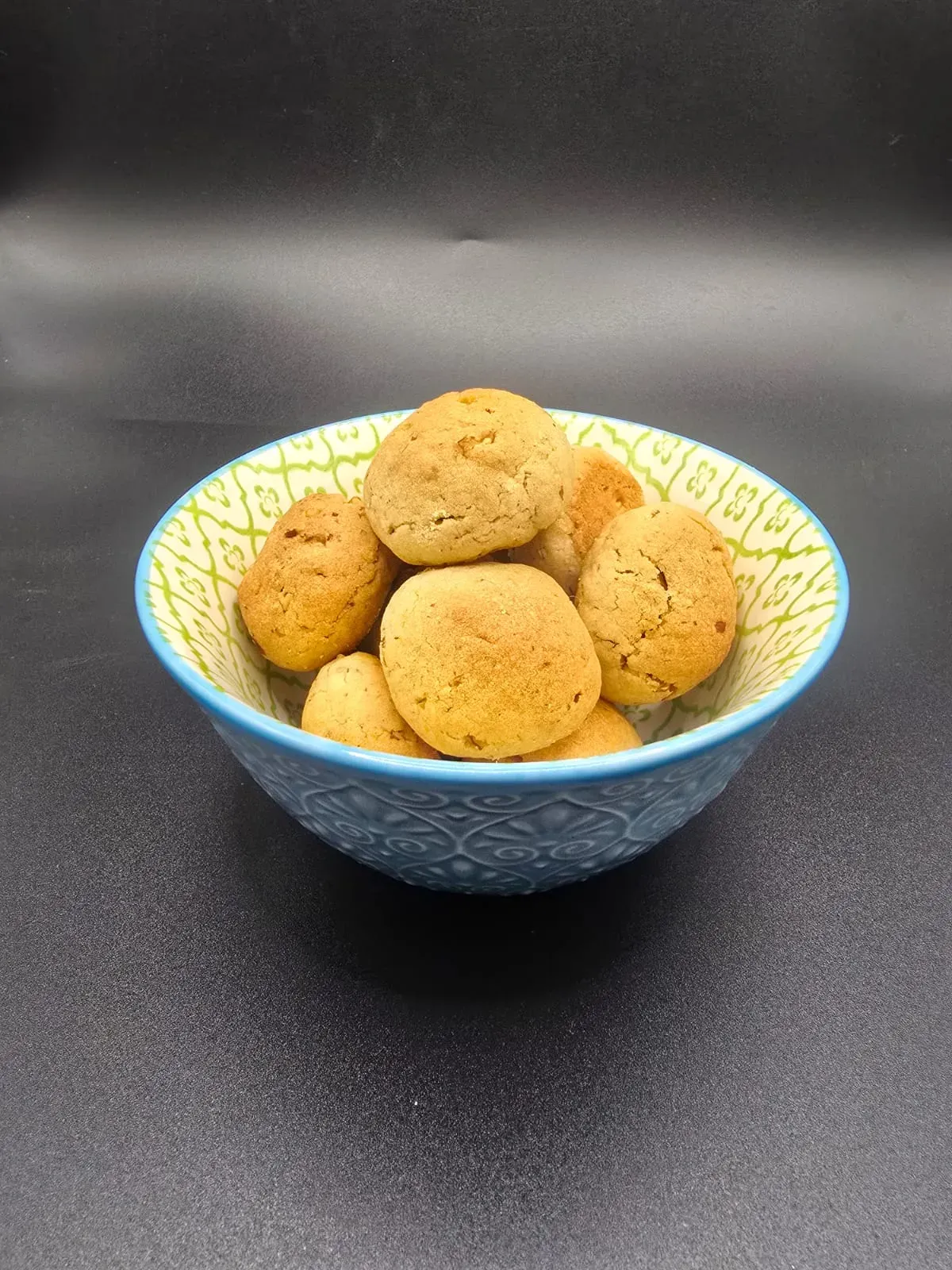 Besos de nuez sin azúcar, bolitas de nuez sin azúcar, nuez con mantequilla, repostaría tradicional, postres gourmet