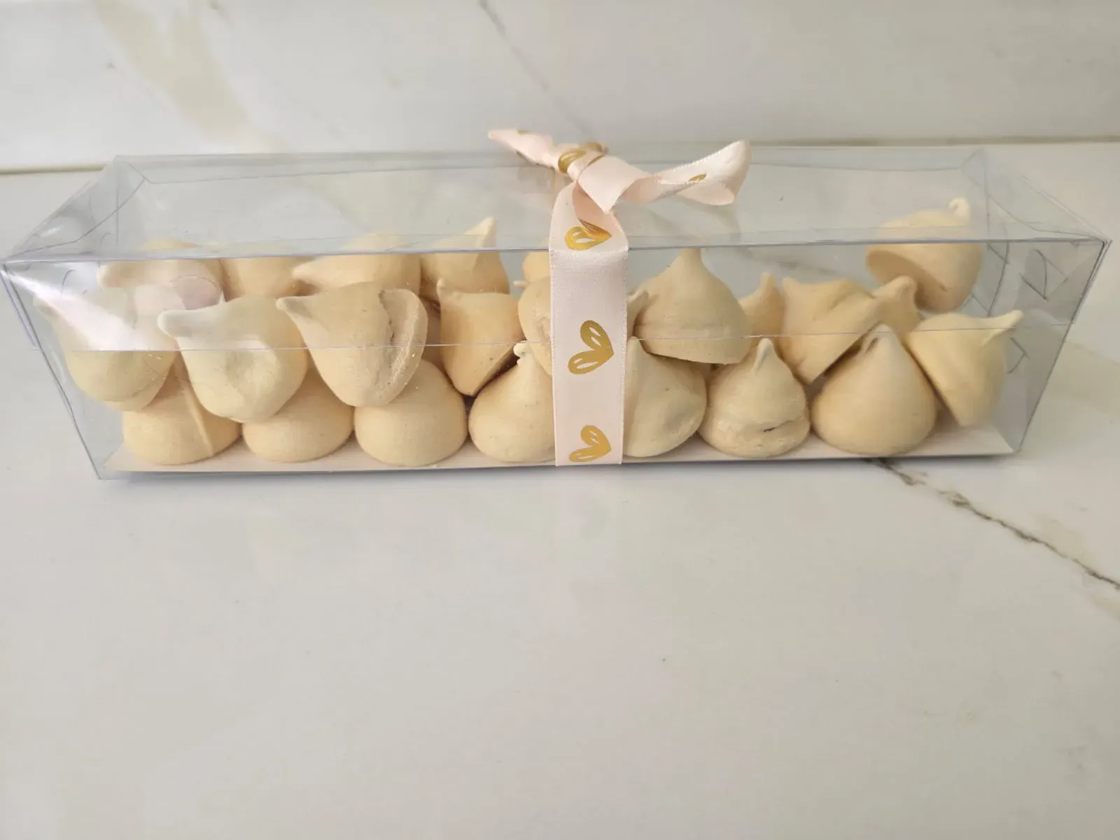 Merengues, suspiros, repostería artesana,, postres gourmet, merengue francés