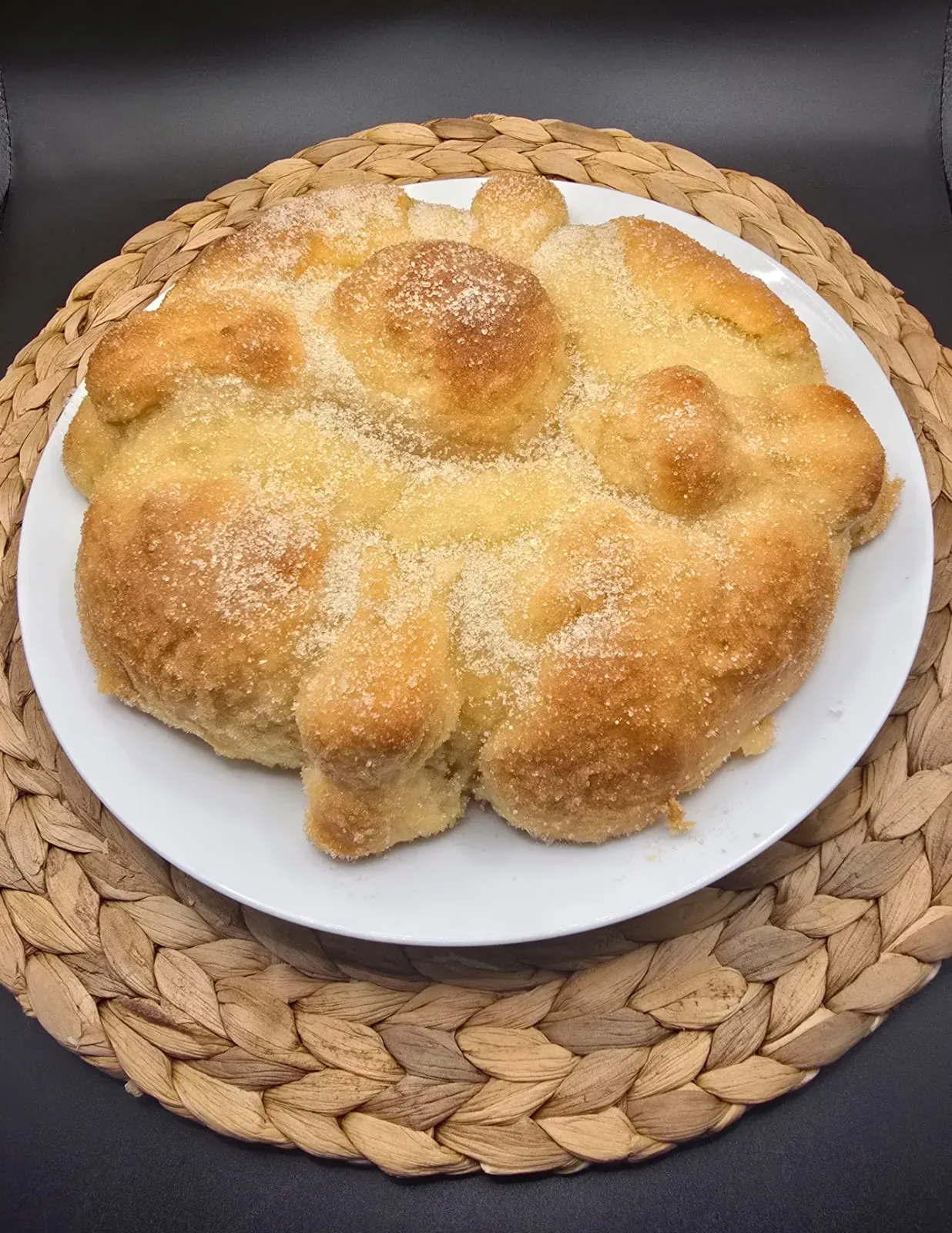 Pan de Muerto tradicional y relleno