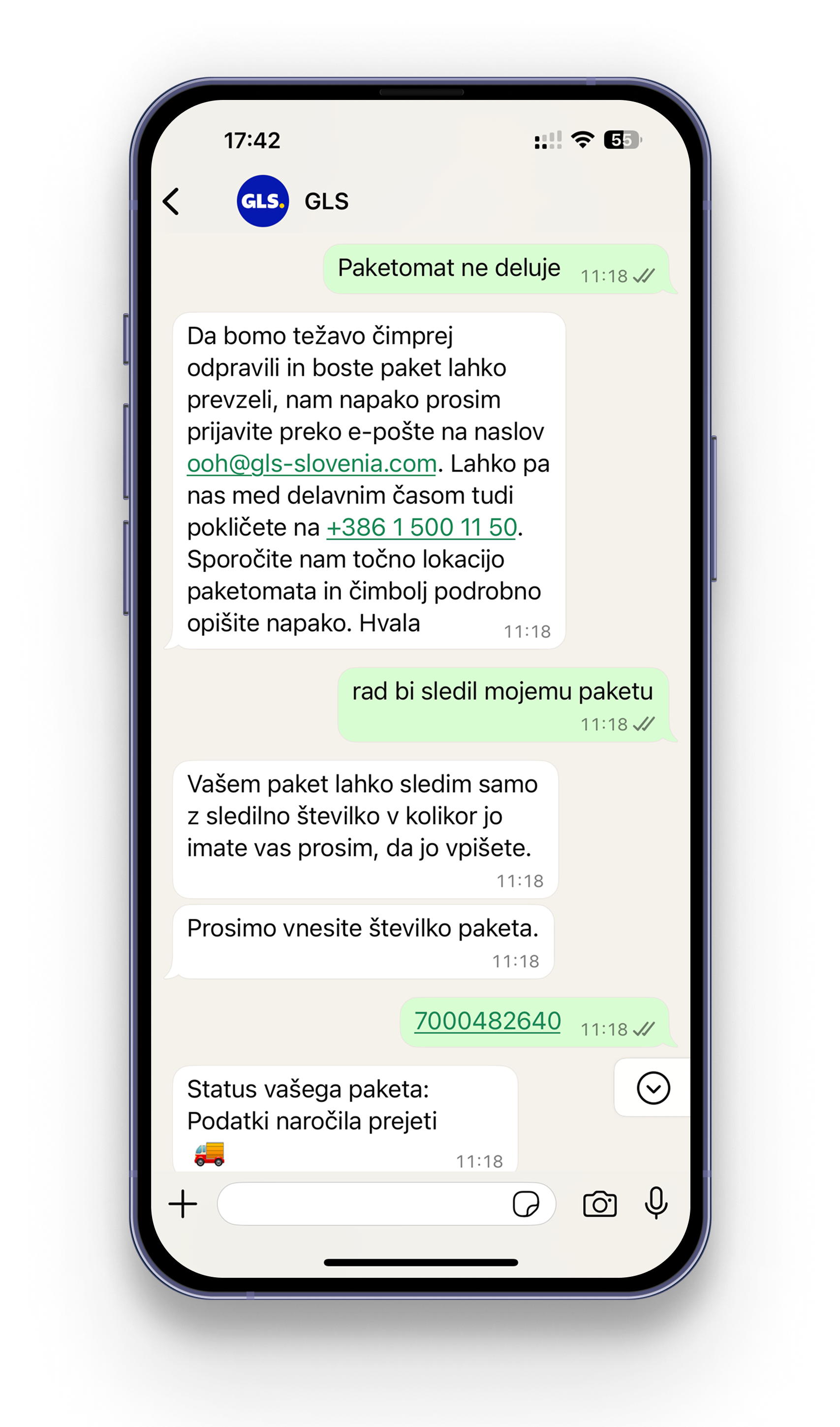 Zaslon pametnega telefona, ki prikazuje klepet z besedilnimi sporočili. Vključuje telefonsko številko in emoji smeška.