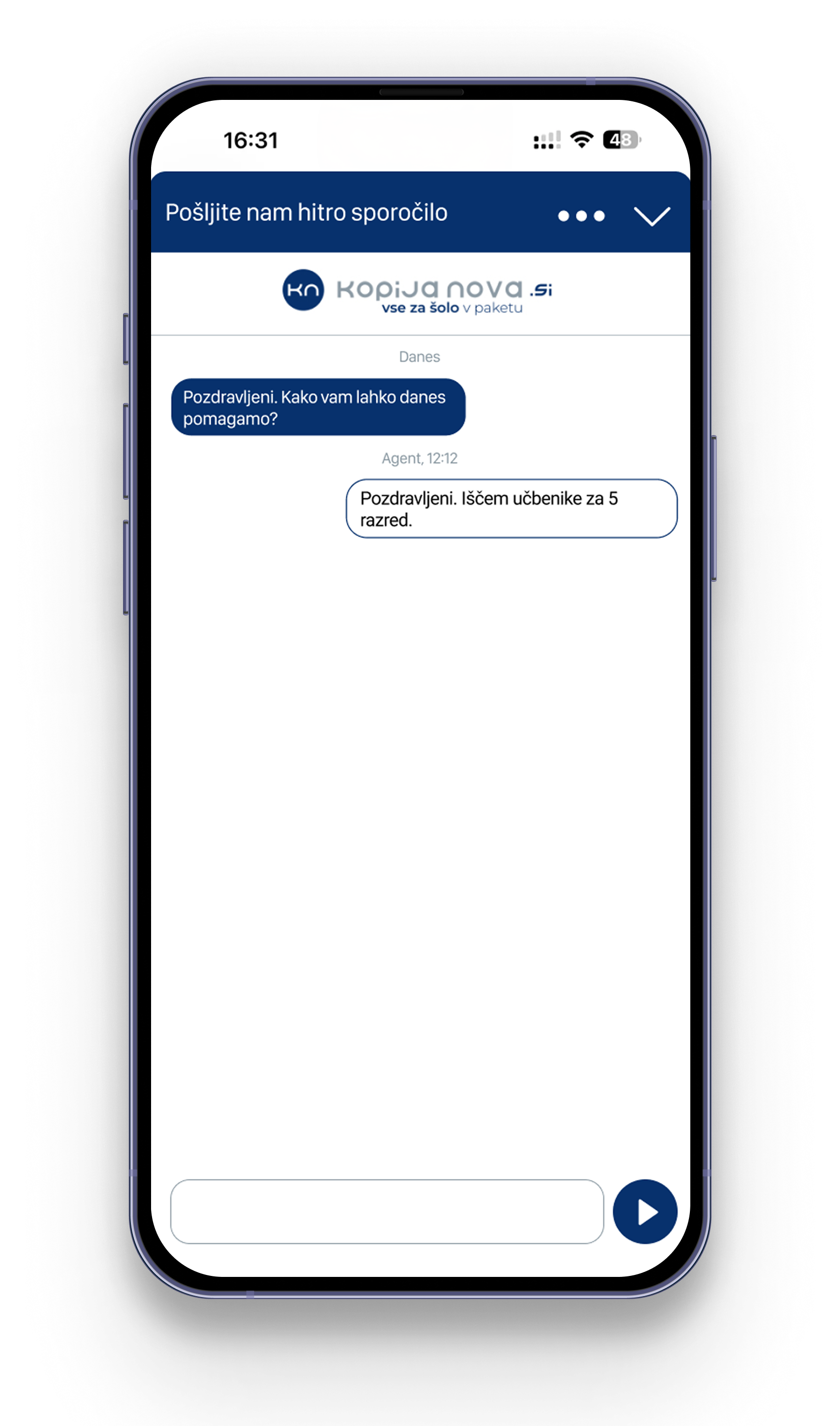Zaslon pametnega telefona, ki prikazuje pogovor prek besedilnih sporočil z bančno aplikacijo, temno modro-bel vmesnik.
