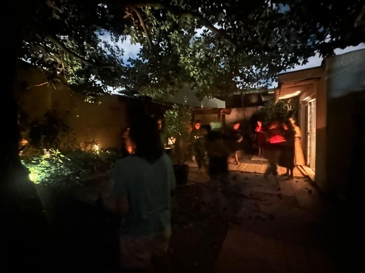 Círculo de mulheres em roda de conversa na Casa Pulsar