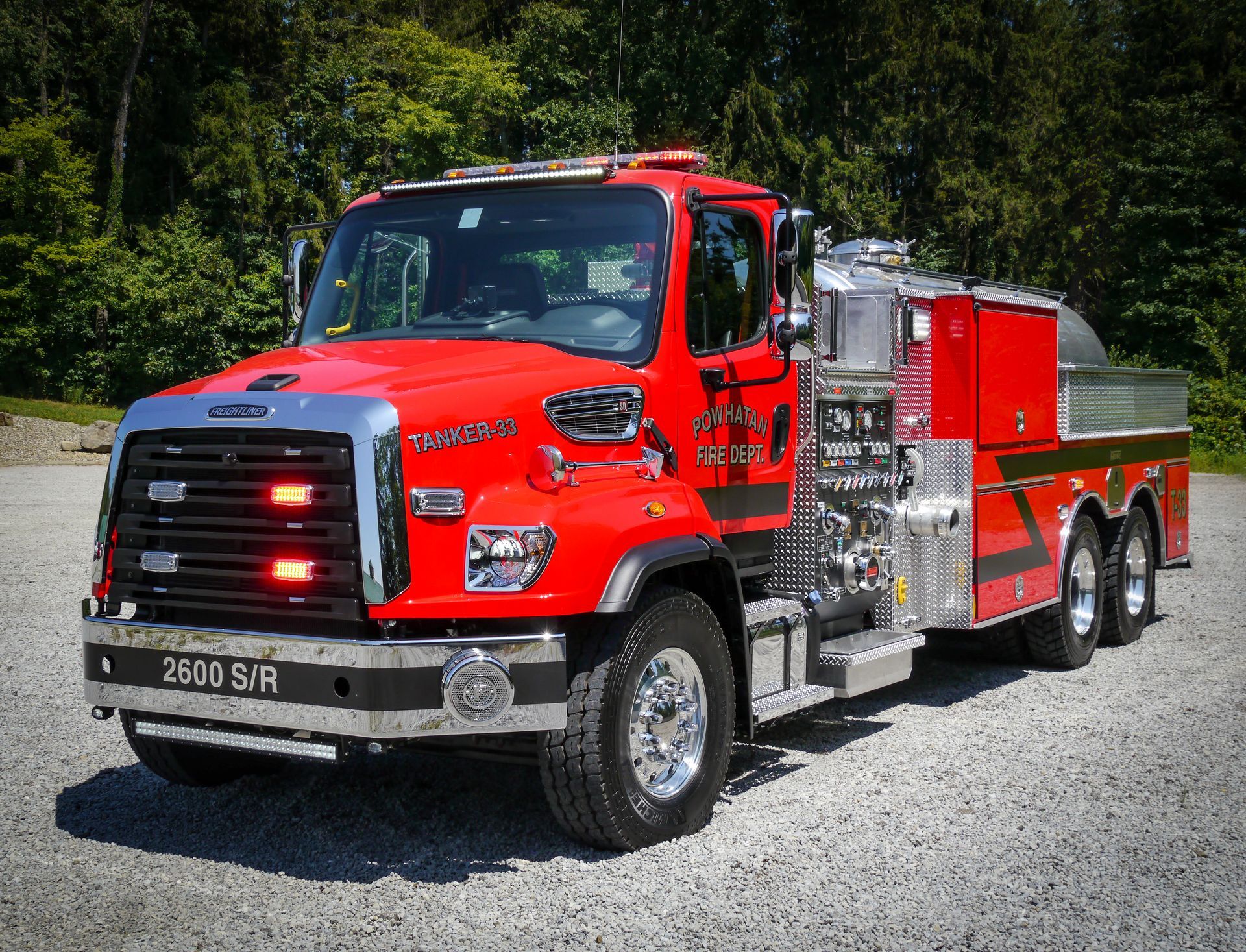 2025 Freightliner 114SD Plus, Cummins X12 500HP, 2600 Gallon Hawk QP, Darley 1500GPM Fire Pump, Firovac Power Double Portable Tank Bracket.